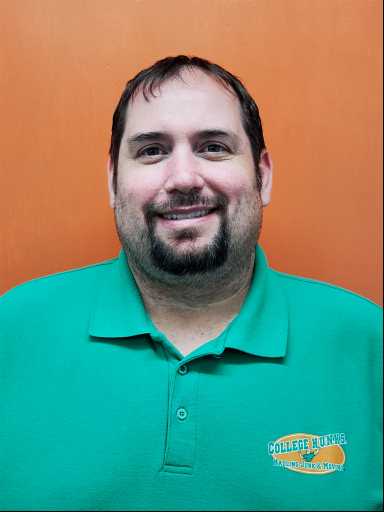 Travis Foster headshot.