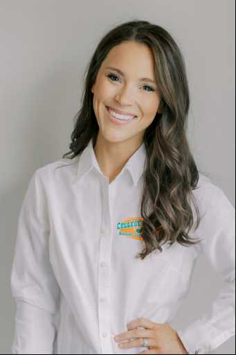 Taylor Yaste headshot.