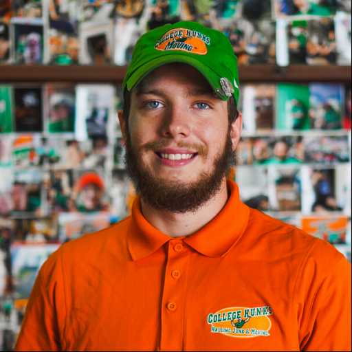 Chris Komora headshot.