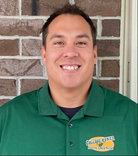 Nate Nguyen headshot.