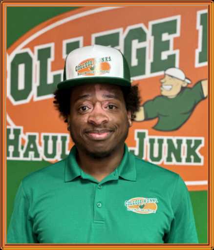 Joe Holmes headshot.