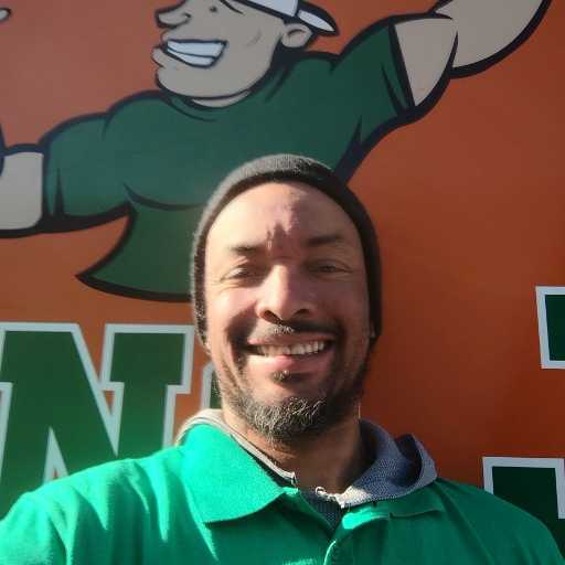 Derek Rector headshot.