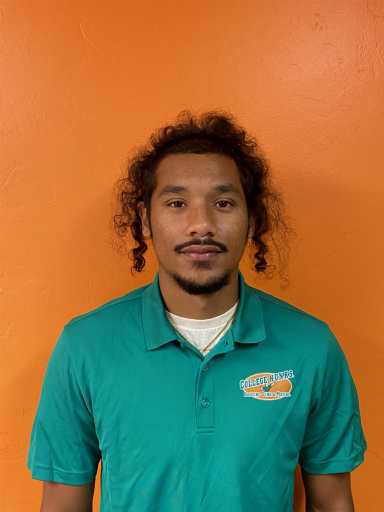 Isaiah Alexander headshot.