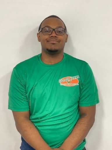 Kh'lani Wade headshot.