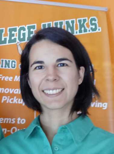 Almudena Moreno headshot.